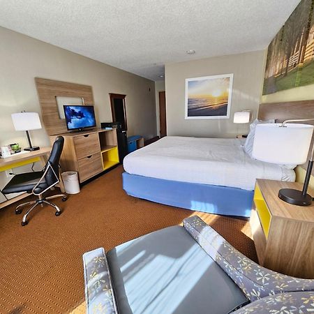 Days Inn By Wyndham Greensboro Nc Εξωτερικό φωτογραφία