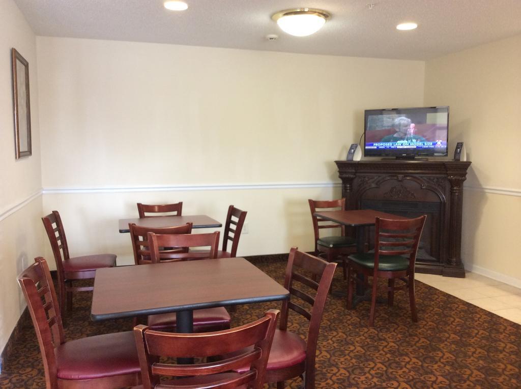 Days Inn By Wyndham Greensboro Nc Εξωτερικό φωτογραφία
