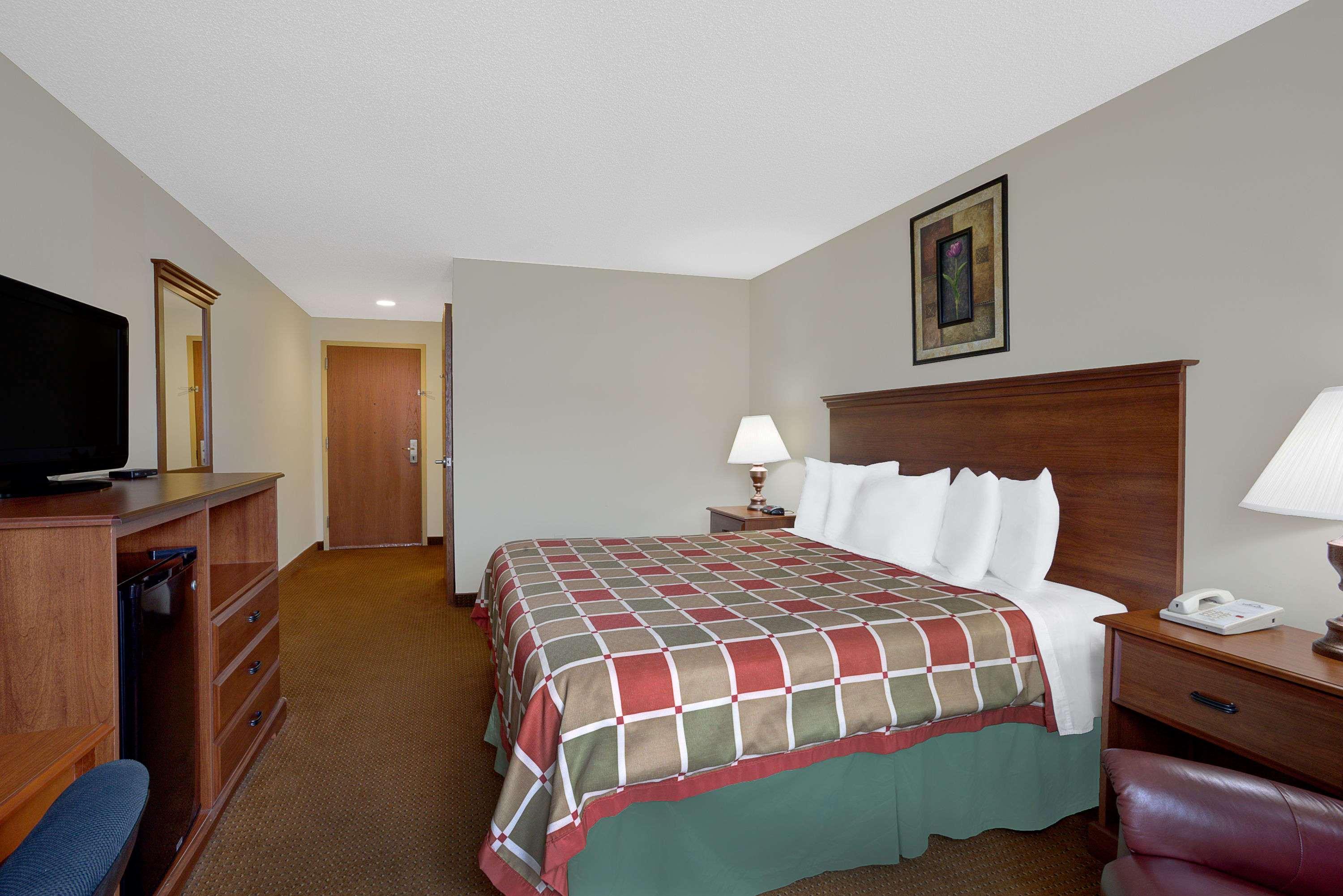 Days Inn By Wyndham Greensboro Nc Εξωτερικό φωτογραφία