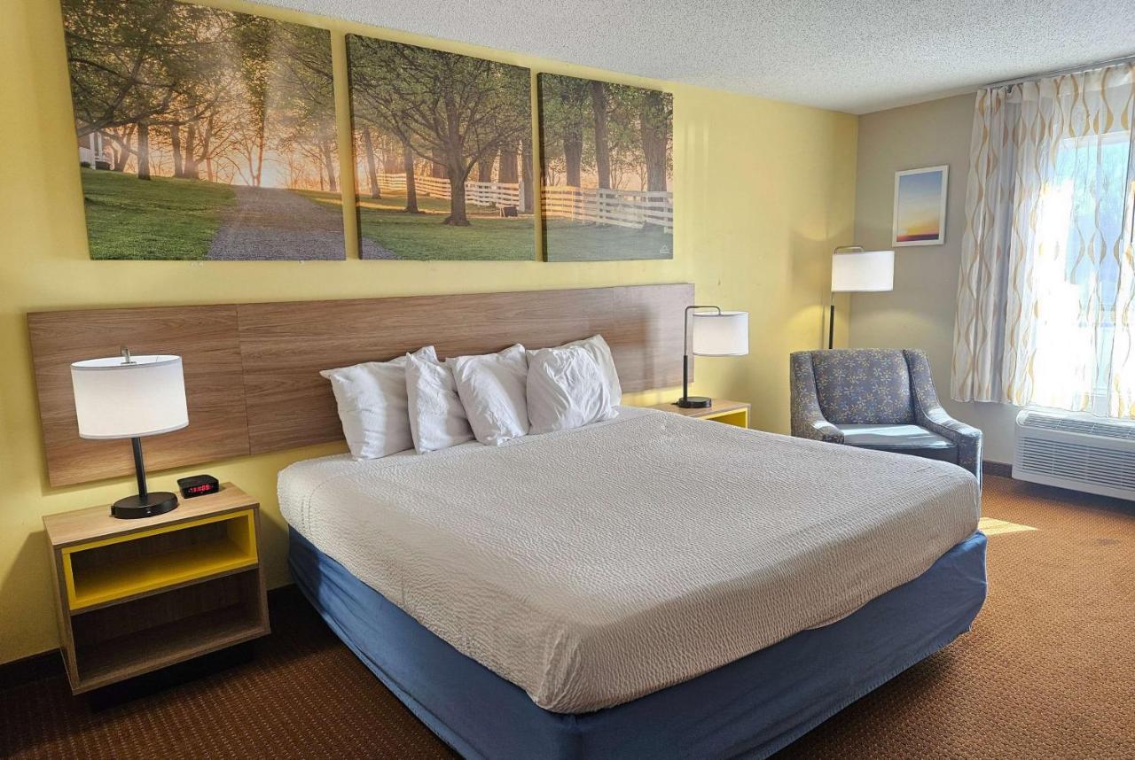 Days Inn By Wyndham Greensboro Nc Εξωτερικό φωτογραφία
