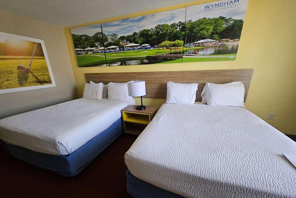 Days Inn By Wyndham Greensboro Nc Δωμάτιο φωτογραφία