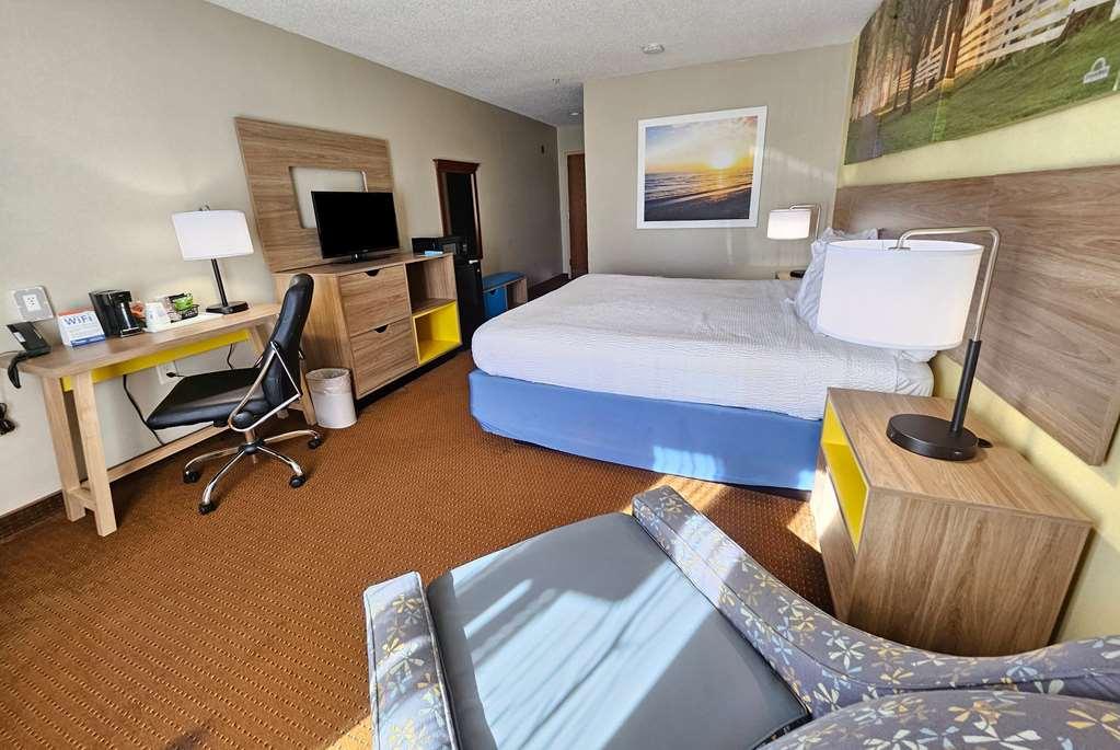 Days Inn By Wyndham Greensboro Nc Δωμάτιο φωτογραφία