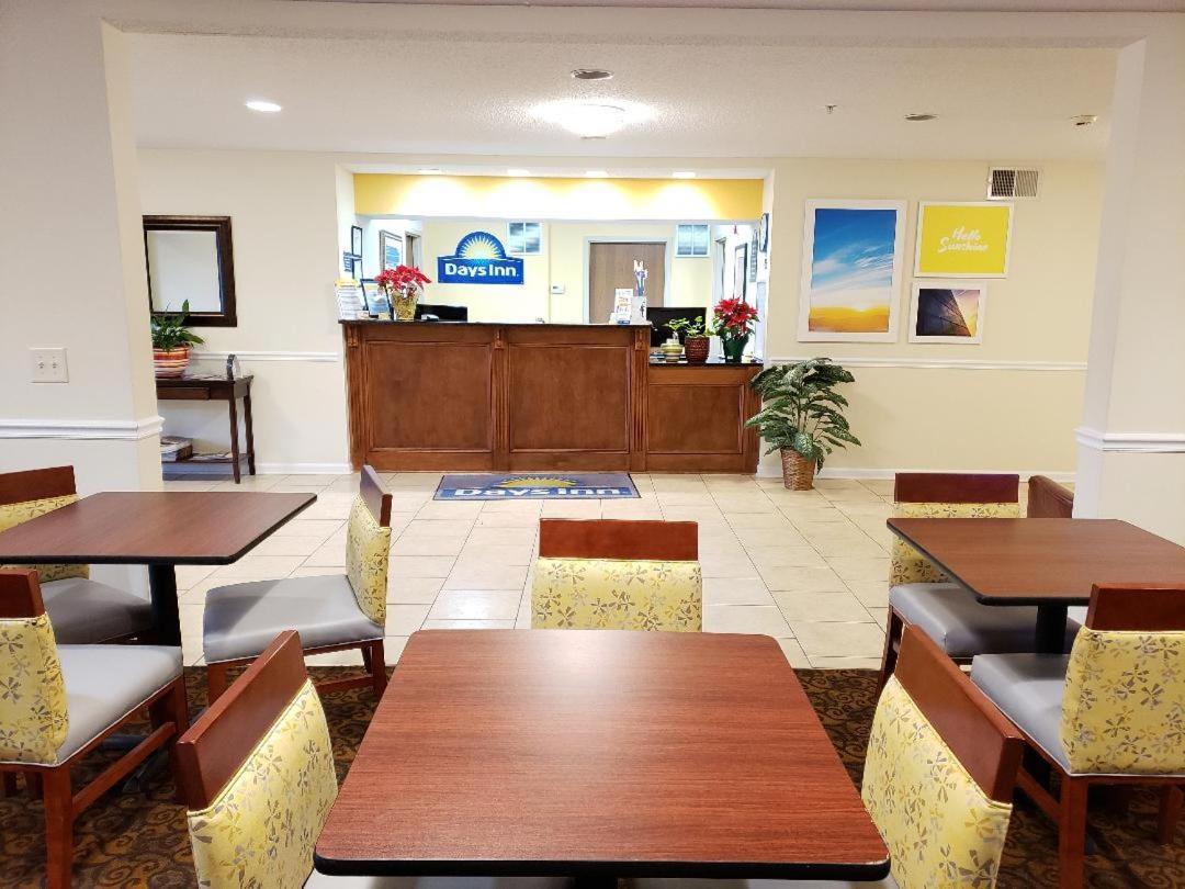 Days Inn By Wyndham Greensboro Nc Εξωτερικό φωτογραφία