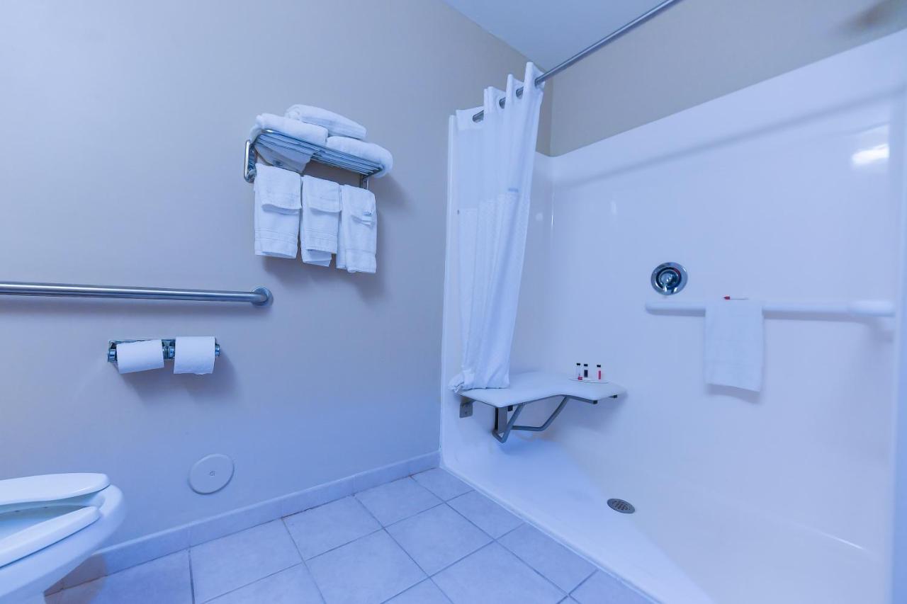 Days Inn By Wyndham Greensboro Nc Εξωτερικό φωτογραφία